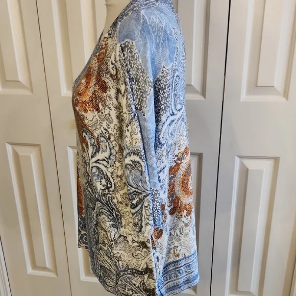 Chico's Blue and White 3/4 Sleeve Relaxed Blouse - Picture 4 of 12